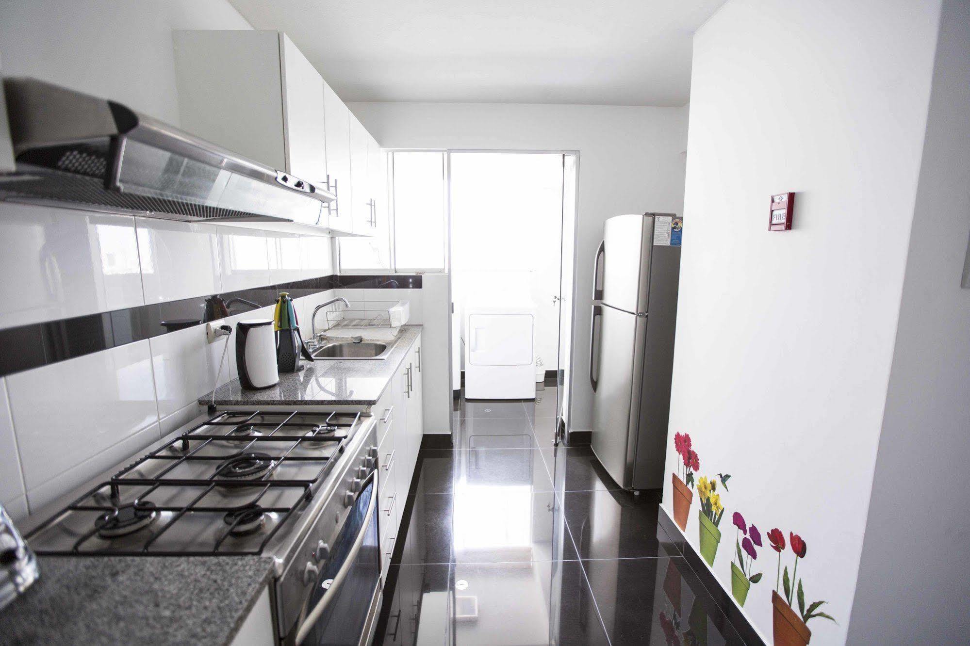 לימה Apartment In Alcanfores 240 מראה חיצוני תמונה